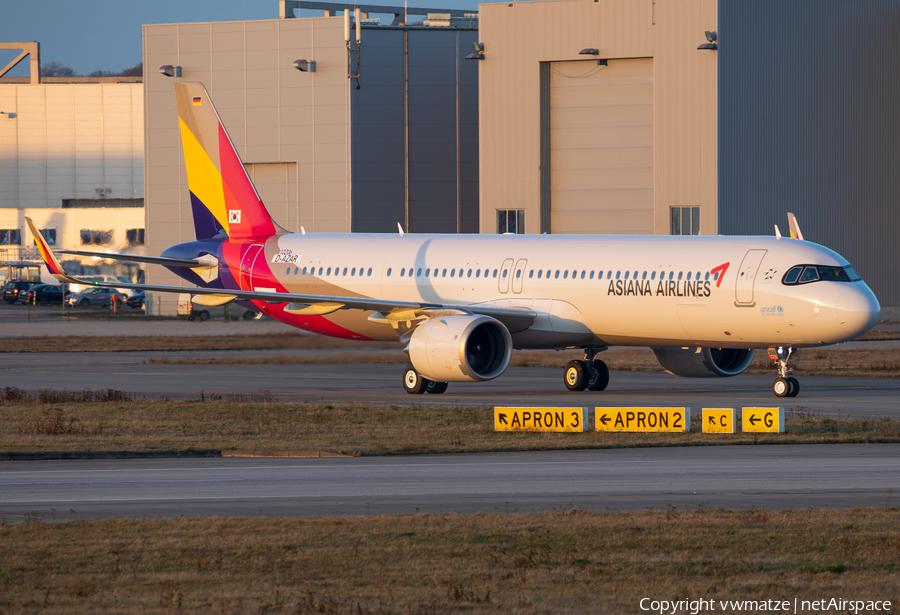 Asiana Airlines Airbus A321-251NX (D-AZAR) | Photo 424786