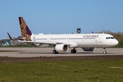 Vistara Airbus A321-251NX (D-AZAR) at  Hamburg - Finkenwerder, Germany