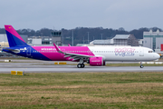 Wizz Air Airbus A321-271NX (D-AZAT) at  Hamburg - Finkenwerder, Germany