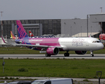 Wizz Air Abu Dhabi Airbus A321-271NX (D-AZAT) at  Hamburg - Finkenwerder, Germany