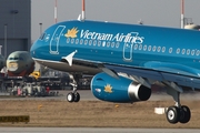 Vietnam Airlines Airbus A321-231 (D-AZAU) at  Hamburg - Finkenwerder, Germany