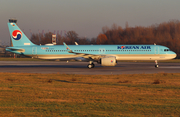 Korean Air Airbus A321-272NX (D-AZWQ) at  Hamburg - Finkenwerder, Germany