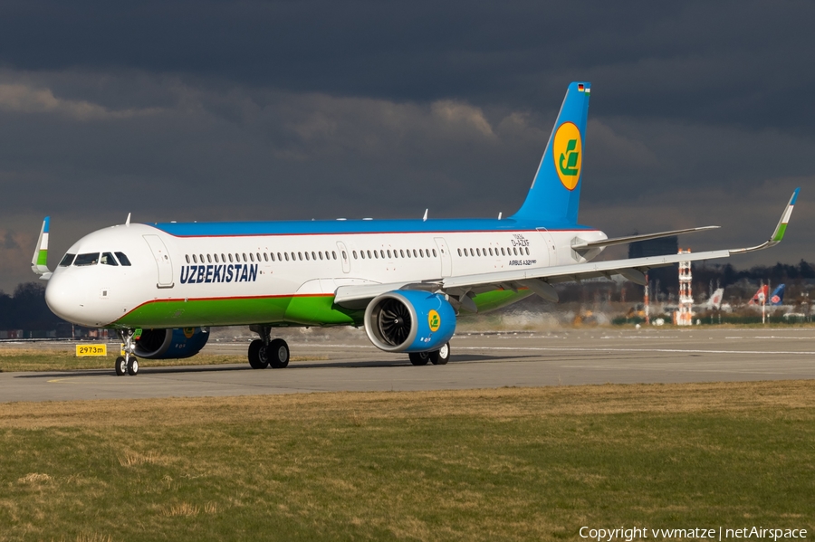 Uzbekistan Airways Airbus A321-253NX (D-AZXF) | Photo 497793