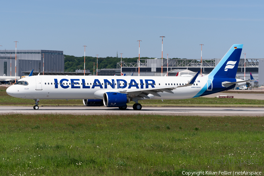 Icelandair Airbus A321-271NX (D-AZXN) | Photo 680459