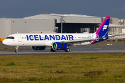 Icelandair Airbus A321-271NX (D-AZXZ) at  Hamburg - Finkenwerder, Germany