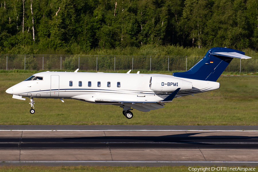 (Private) Bombardier BD-100-1A10 Challenger 350 (D-BPMI) | Photo 680002