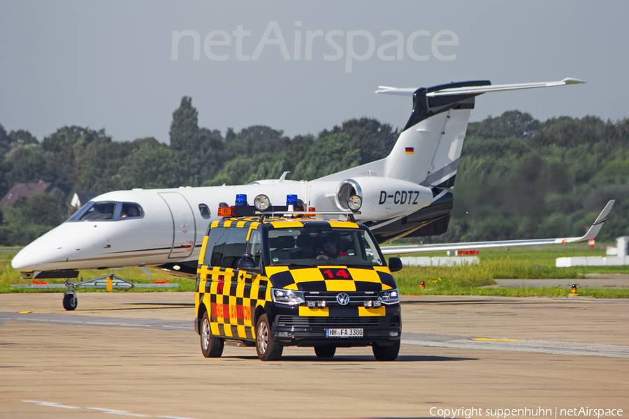 (Private) Embraer EMB-505 Phenom 300 (D-CDTZ) | Photo 119880