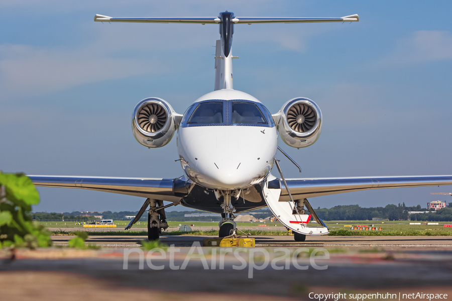 (Private) Embraer EMB-505 Phenom 300 (D-CDTZ) | Photo 119881