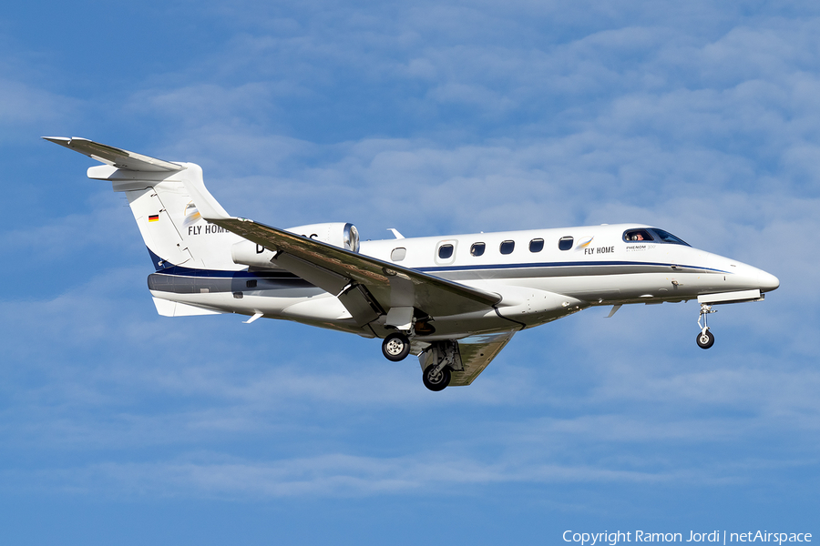 FlyHome Embraer EMB-505 Phenom 300 (D-CHGS) | Photo 446958