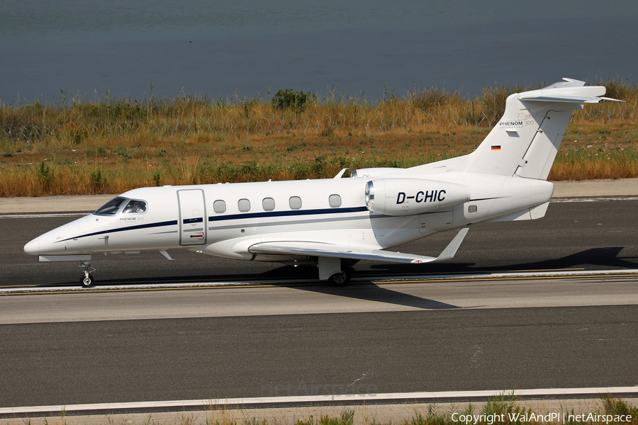 Air Hamburg Embraer EMB-505 Phenom 300 (D-CHIC) | Photo 461077