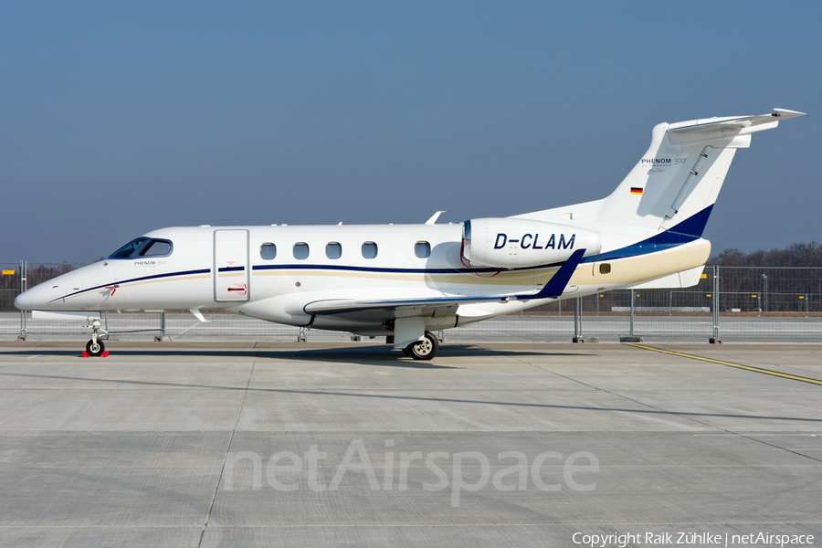 (Private) Embraer EMB-505 Phenom 300 (D-CLAM) | Photo 101996