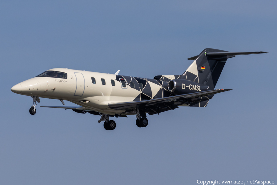 Platoon Aviation Pilatus PC-24 (D-CMSL) | Photo 572657