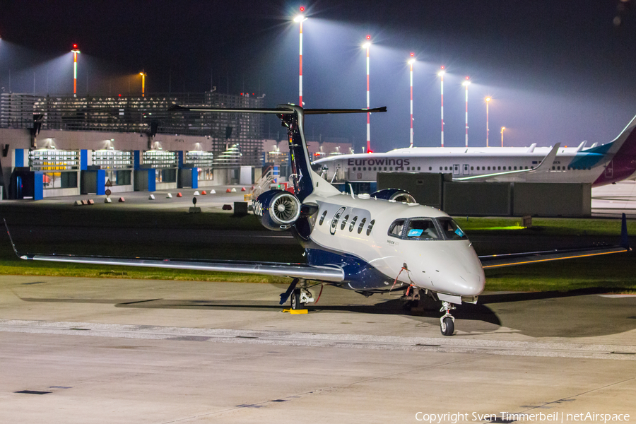 Air Hamburg Embraer EMB-505 Phenom 300E (D-CROG) | Photo 414741