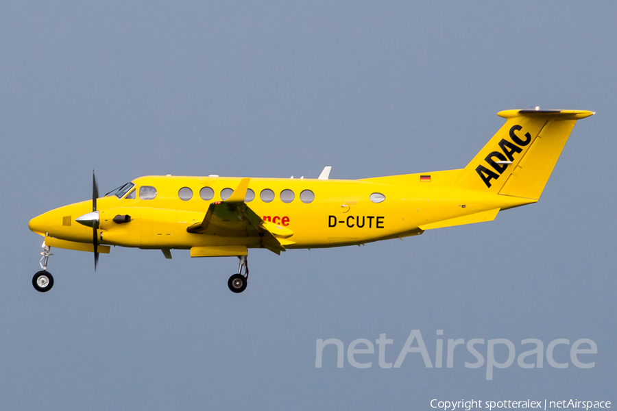 ADAC Luftrettung (Aero-Dienst) Beech King Air 350 (D-CUTE) | Photo 120606