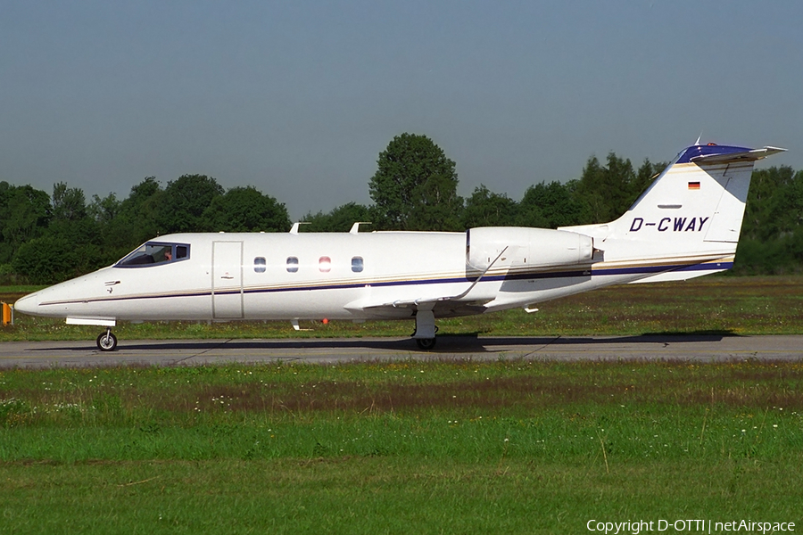 MFG Milan-Flug Learjet 55C/ER (D-CWAY) | Photo 246332