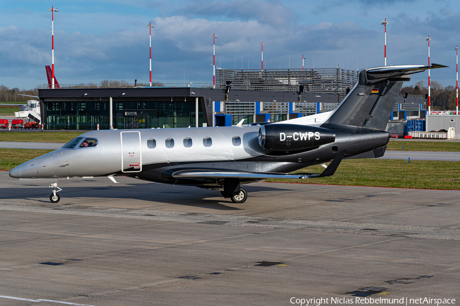 (Private) Embraer EMB-505 Phenom 300 (D-CWPS) | Photo 442043