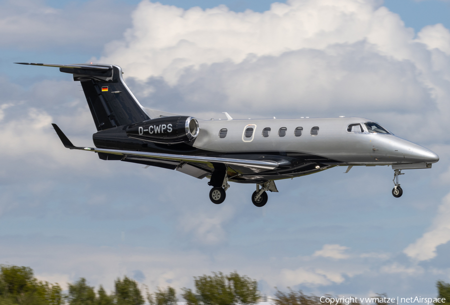 (Private) Embraer EMB-505 Phenom 300 (D-CWPS) | Photo 449047