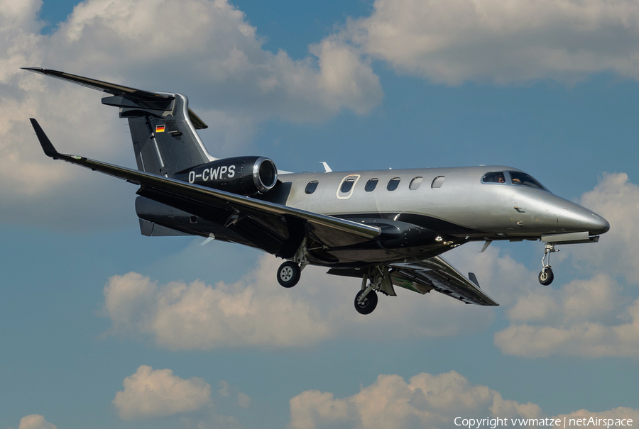 (Private) Embraer EMB-505 Phenom 300 (D-CWPS) | Photo 466406