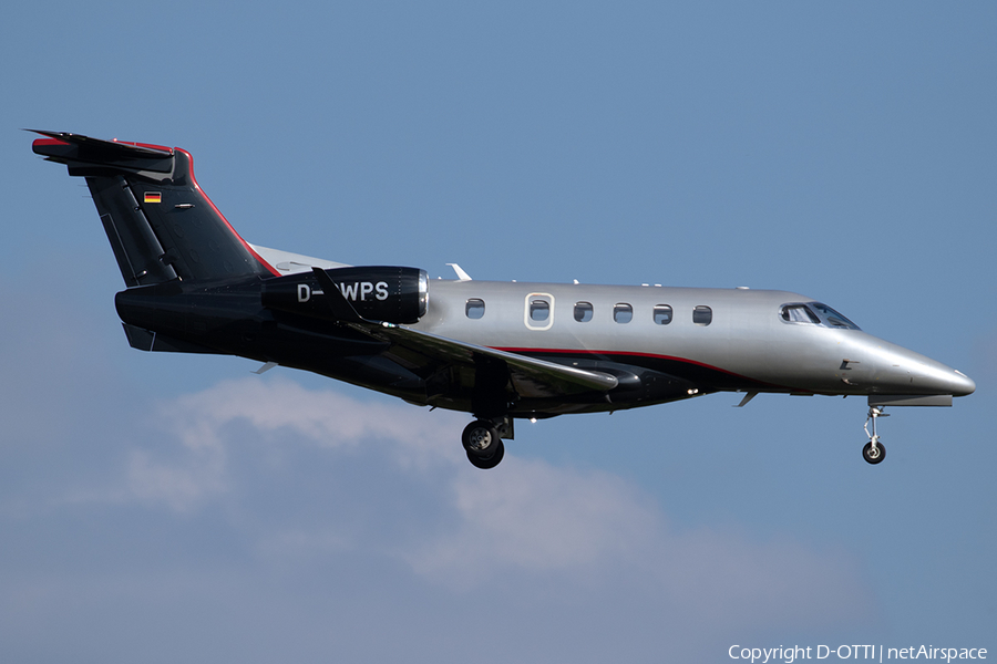 (Private) Embraer EMB-505 Phenom 300 (D-CWPS) | Photo 513288