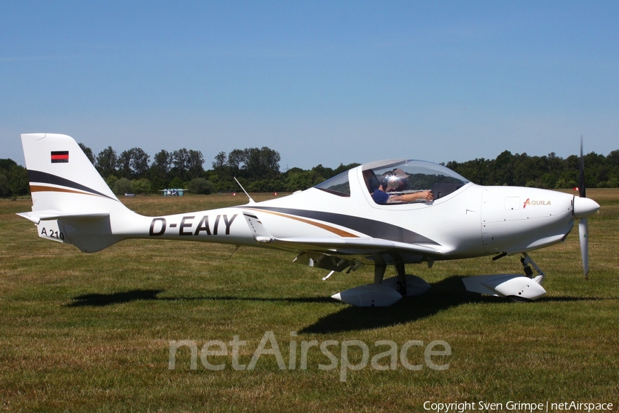 (Private) Aquila A210 (D-EAIY) | Photo 387553