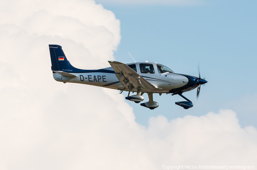 (Private) Cirrus SR22T GTS (D-EAPE) | Photo 343320