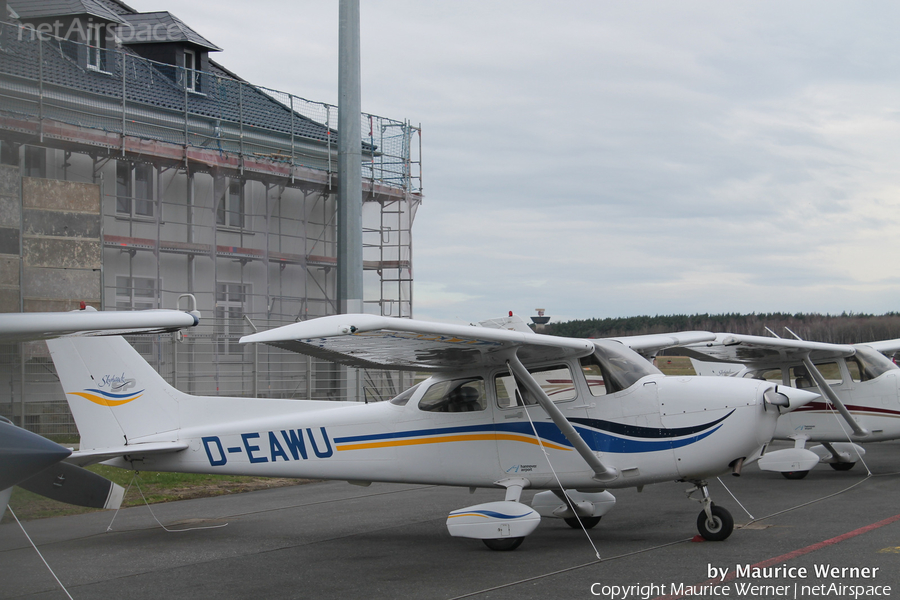 Aerowest Flugcharter Cessna 172S Skyhawk SP (D-EAWU) | Photo 106353