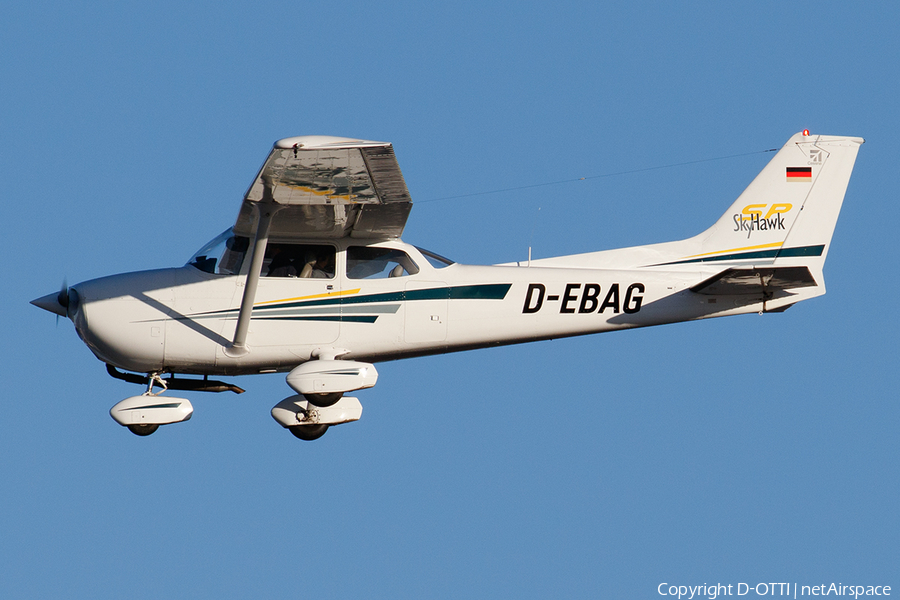 (Private) Cessna F172N Skyhawk (D-EBAG) | Photo 417589