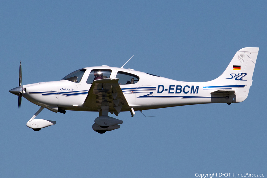 (Private) Cirrus SR22 (D-EBCM) | Photo 382826