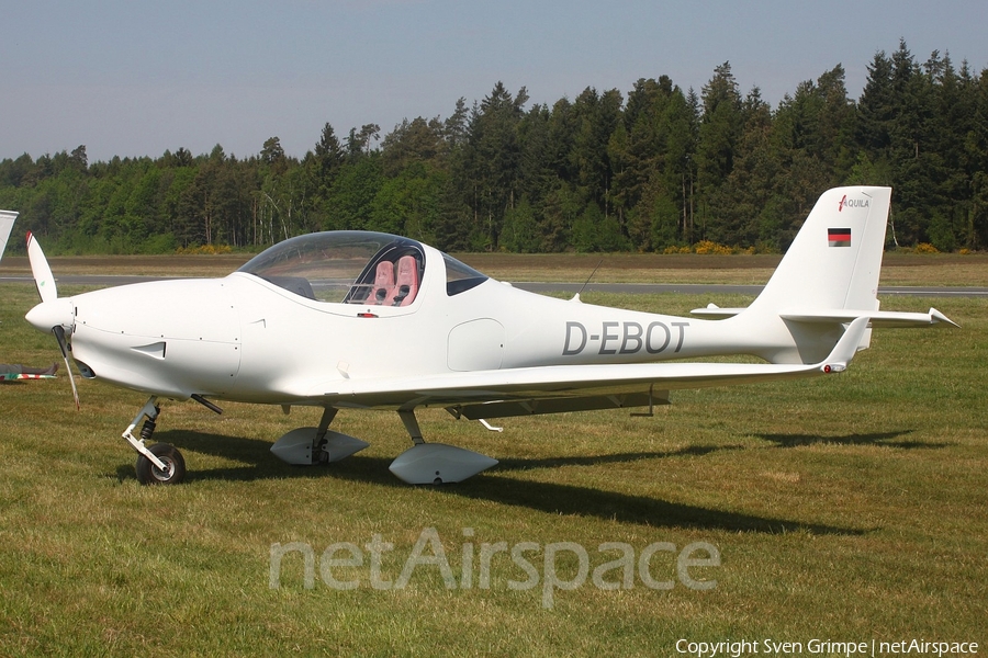 FSV Cumulus Uelzen Aquila A210 (D-EBOT) | Photo 242770