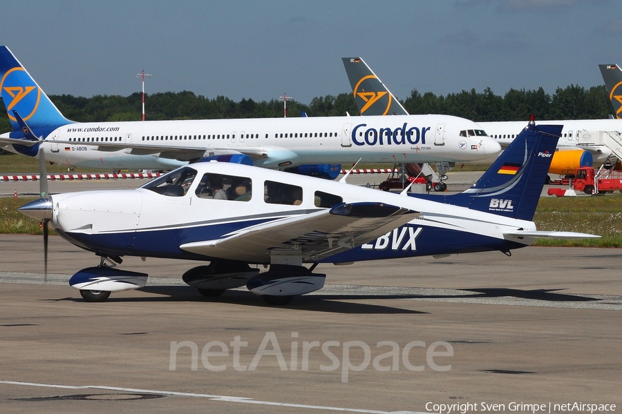 Bremer Verein für Luftfahrt e.V. - BVL Piper PA-28-181 Archer III (D-EBVX) | Photo 389603