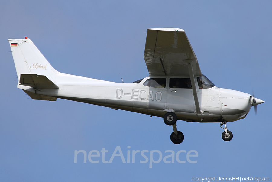 LSV Kiel Cessna 172R Skyhawk II (D-ECAO) | Photo 442992