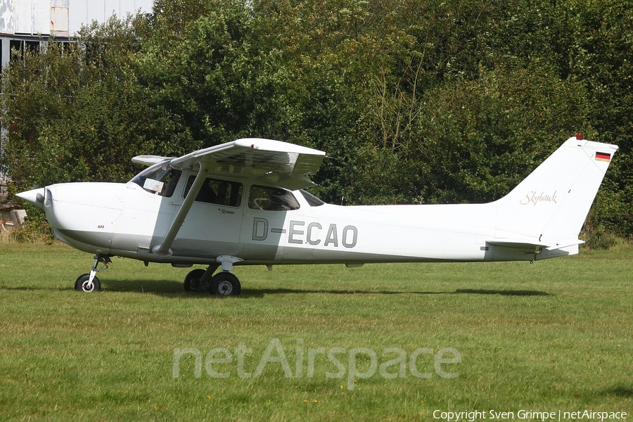 LSV Kiel Cessna 172R Skyhawk II (D-ECAO) | Photo 187710