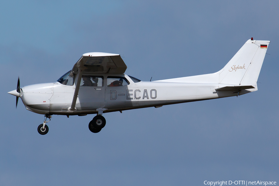 LSV Kiel Cessna 172R Skyhawk II (D-ECAO) | Photo 437686