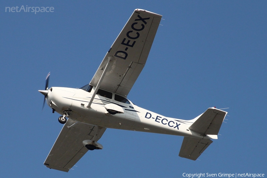 Air Hamburg Cessna 172S Skyhawk SP (D-ECCX) | Photo 28892