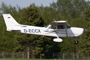 Air Hamburg Cessna 172S Skyhawk SP (D-ECCX) at  Hamburg - Fuhlsbuettel (Helmut Schmidt), Germany