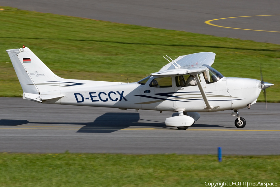 Air Hamburg Cessna 172S Skyhawk SP (D-ECCX) | Photo 185360