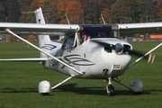 Air Hamburg Cessna 172S Skyhawk SP (D-ECCX) at  Uetersen - Heist, Germany