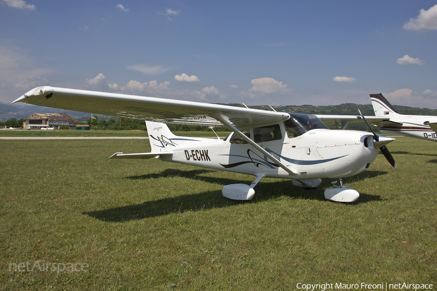 (Private) Cessna 172S Skyhawk SP (D-ECHK) | Photo 28918