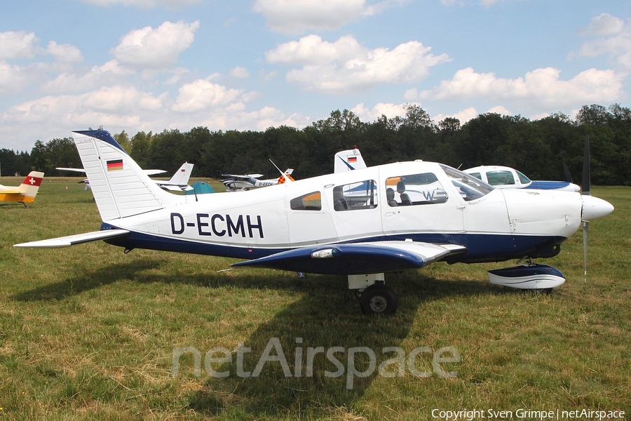 (Private) Piper PA-28-181 Archer II (D-ECMH) | Photo 332596