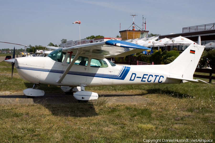(Private) Cessna F172P Skyhawk (D-ECTC) | Photo 545619