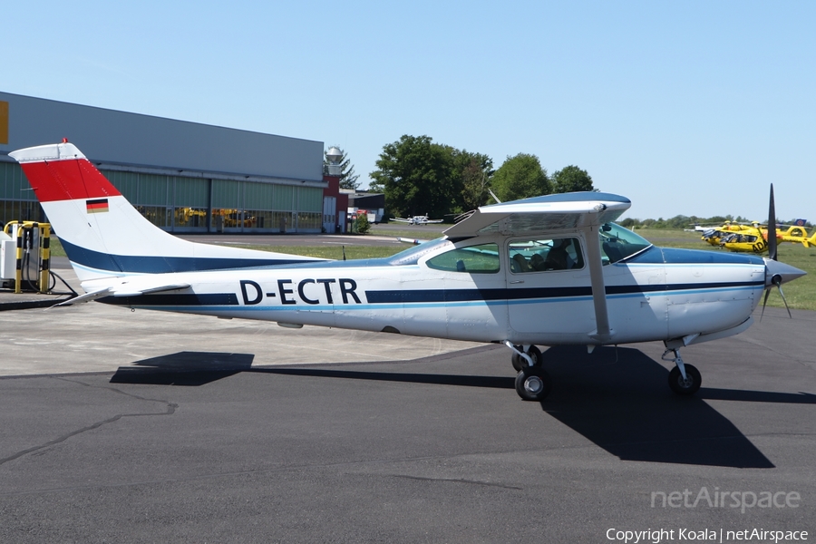 (Private) Cessna TR182 Turbo Skylane RG (D-ECTR) | Photo 680011