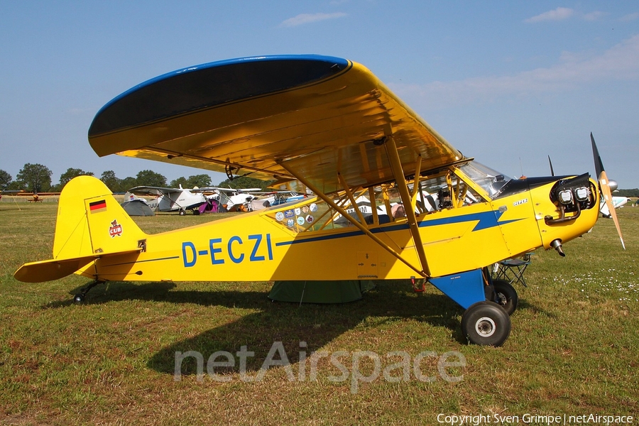 (Private) Piper J3C-90 Cub (D-ECZI) | Photo 338252