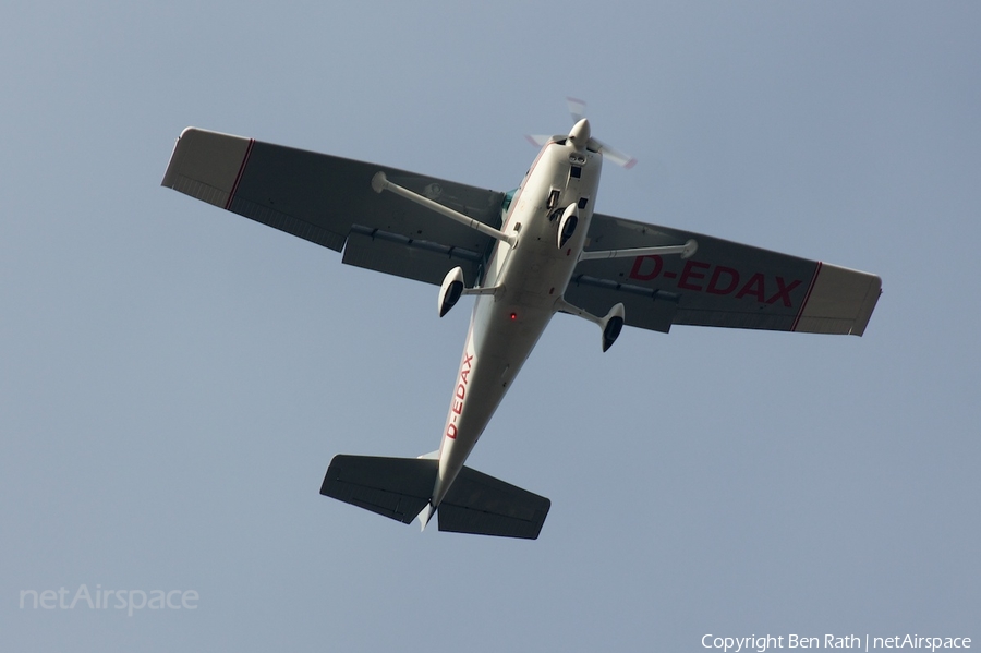 HFC Hamburg Cessna 172M Skyhawk (D-EDAX) | Photo 39369