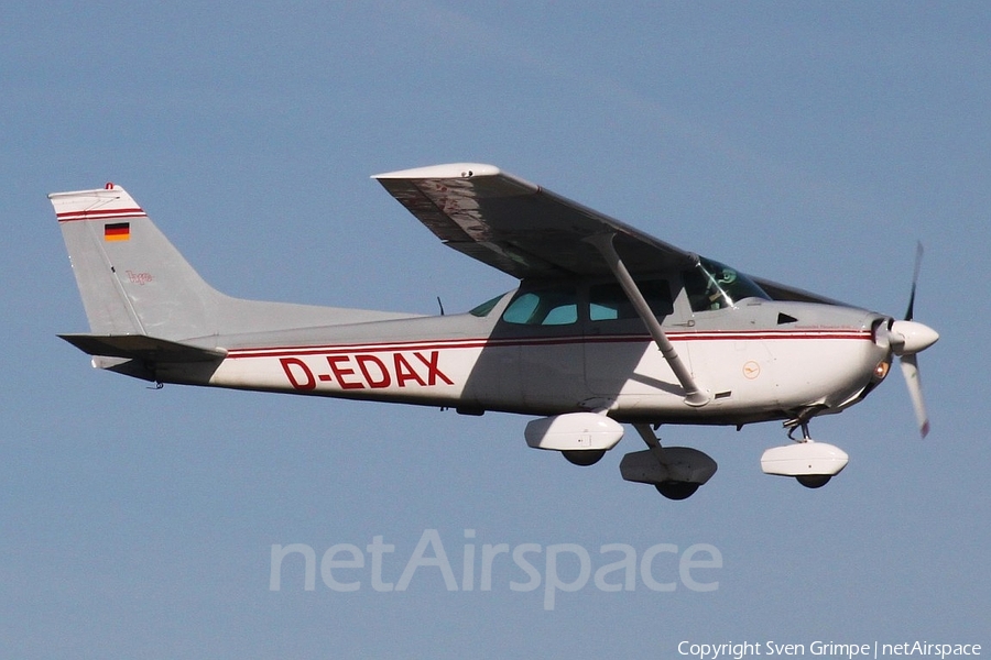 HFC Hamburg Cessna 172M Skyhawk (D-EDAX) | Photo 71418