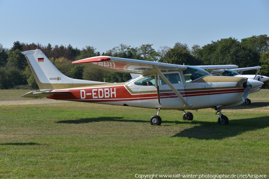 (Private) Cessna FR182 Skylane RG II (D-EDBH) | Photo 367129