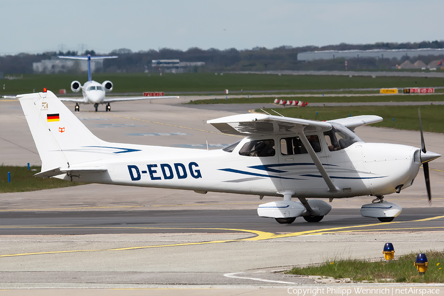 LFV Greven Cessna 172S Skyhawk SP (D-EDDG) | Photo 157686