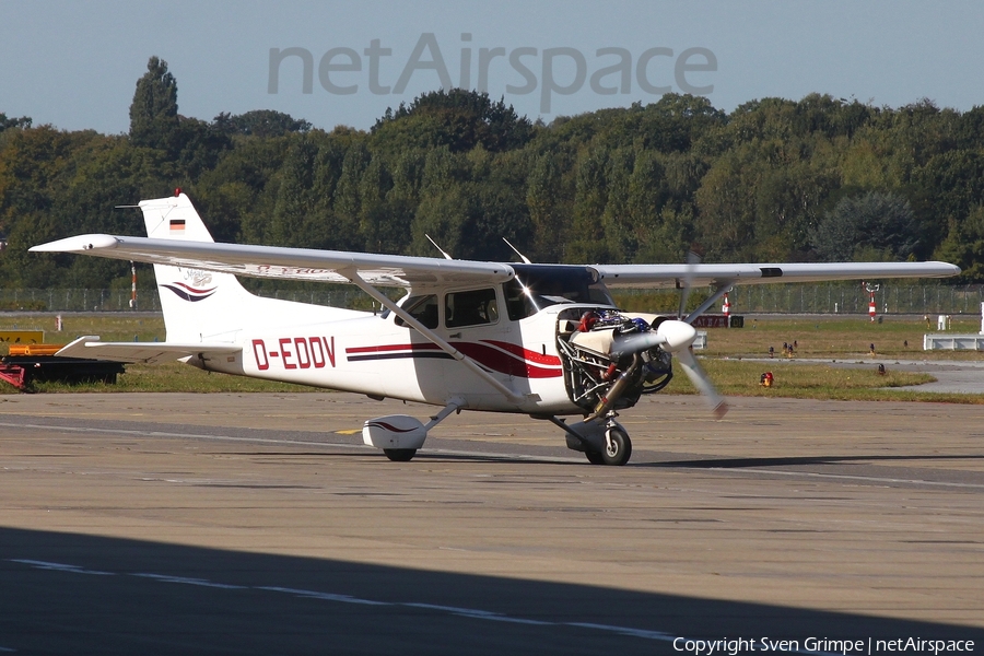 Aerowest Flugcharter Cessna 172S Skyhawk SP (D-EDDV) | Photo 527561