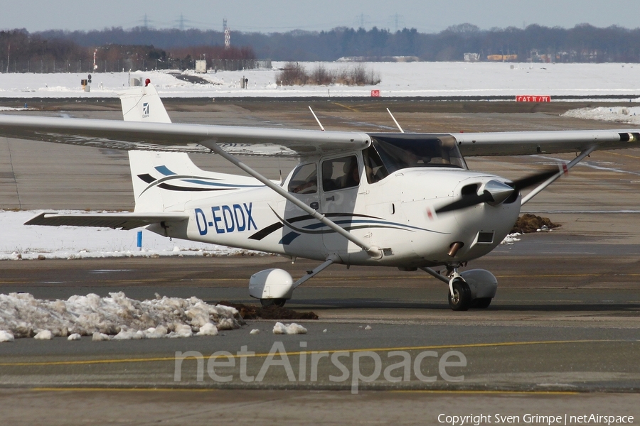 Air Hamburg Cessna 172S Skyhawk SP (D-EDDX) | Photo 446664