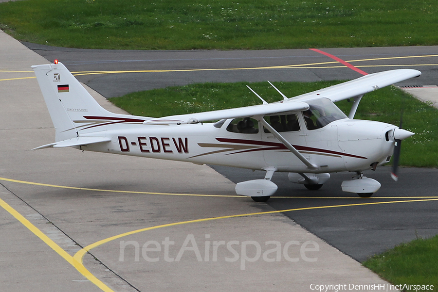 (Private) Cessna 172R Skyhawk II (D-EDEW) | Photo 393627