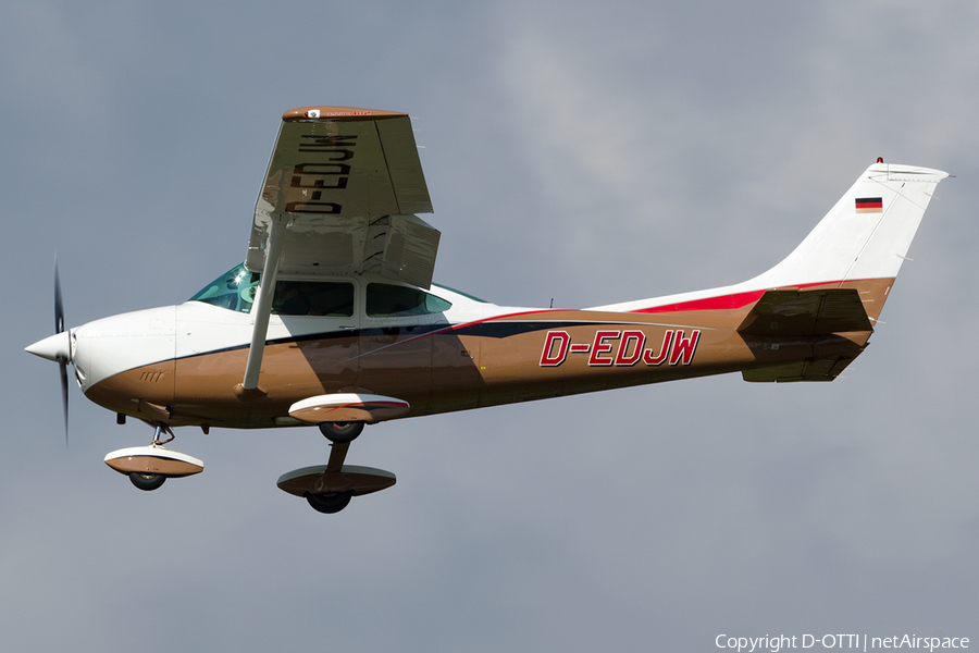 (Private) Cessna 182P Skylane (D-EDJW) | Photo 180185